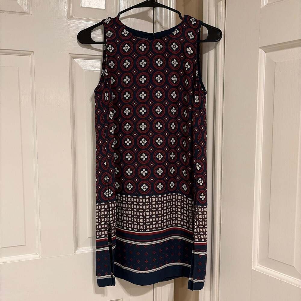 Banana Republic Geometric Print Sleeveless Button-Back Tunic Top